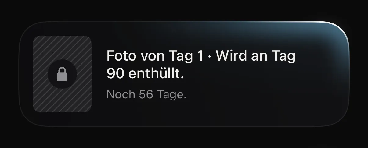 Karte aus der App: „Foto von Tag 1 · Wird an Tag 90 enthüllt. Noch 21 Tage.“, mit einem Schloss.